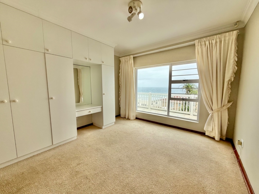 5 Bedroom Property for Sale in Seaview Eastern Cape